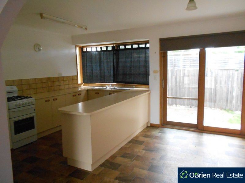 2/137 Narre Warren Cranbourne Road, Cranbourne VIC 3977