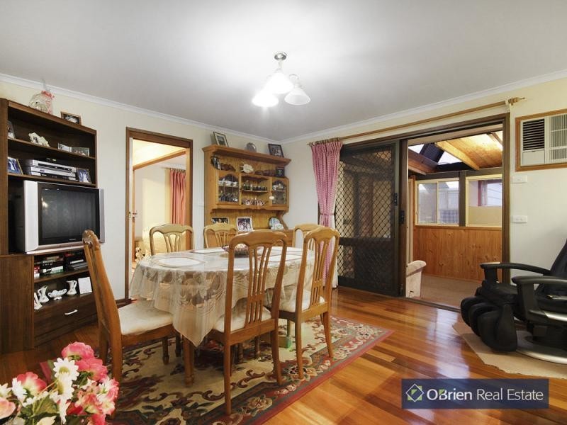 224 James Cook Drive, Endeavour Hills VIC 3802