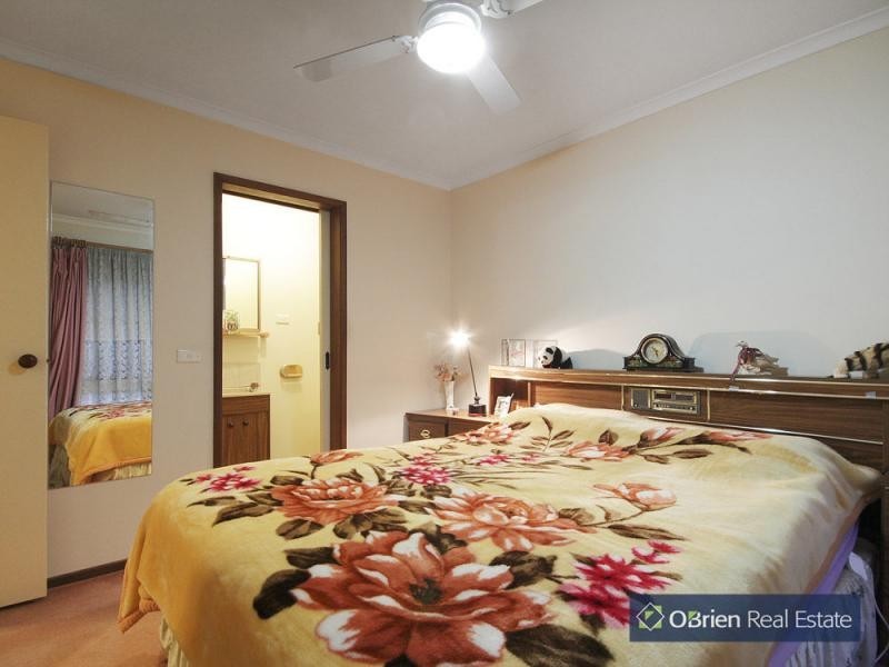 224 James Cook Drive, Endeavour Hills VIC 3802