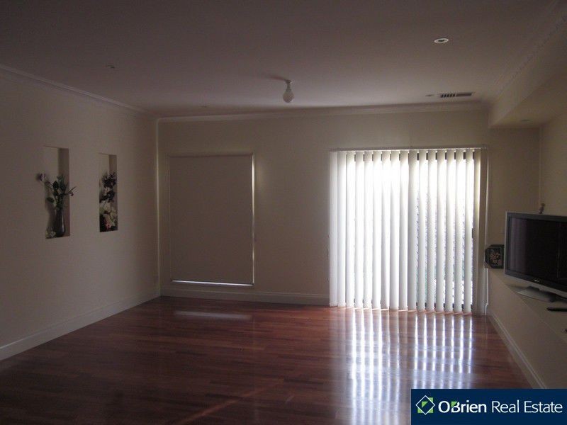 6 Chong Court, Berwick VIC 3806