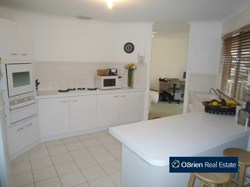 10 Homestead Road, Berwick VIC 3806