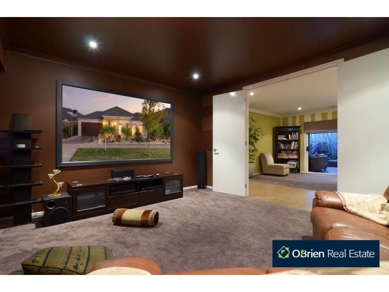 17 Caribbean Pine Court, Lyndhurst VIC 3975