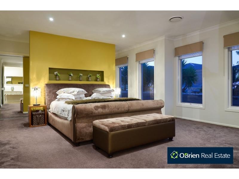 17 Caribbean Pine Court, Lyndhurst VIC 3975