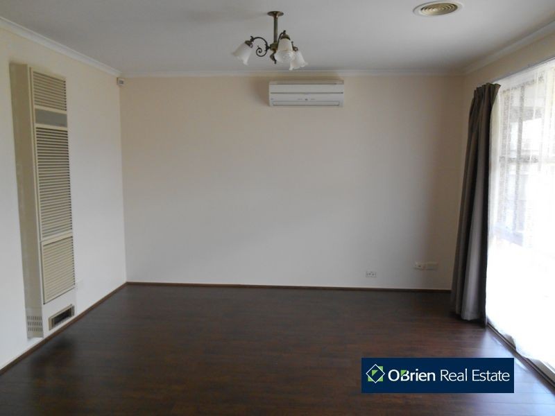 24 Leonie Court, Narre Warren VIC 3805