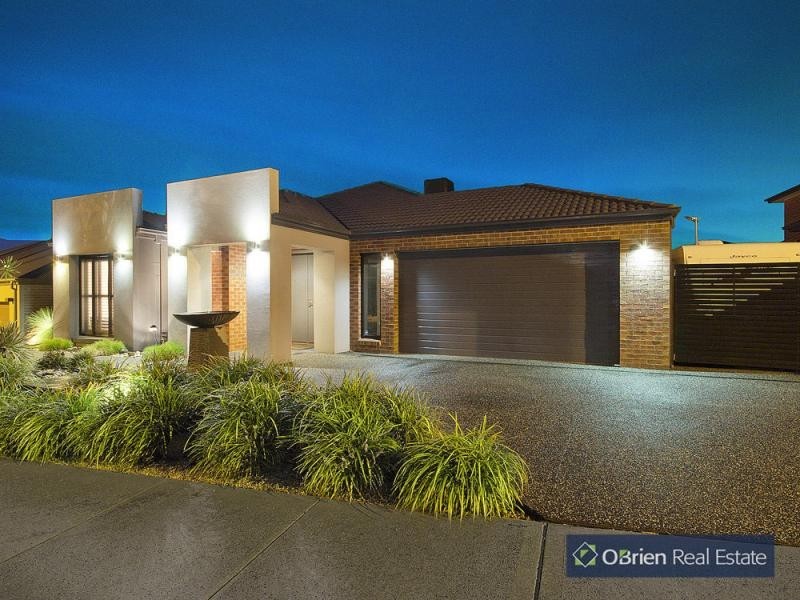 68 Arena Parade, Officer VIC 3809