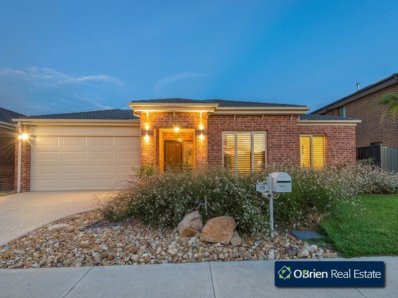 28 Charlock Drive, Cranbourne North VIC 3977
