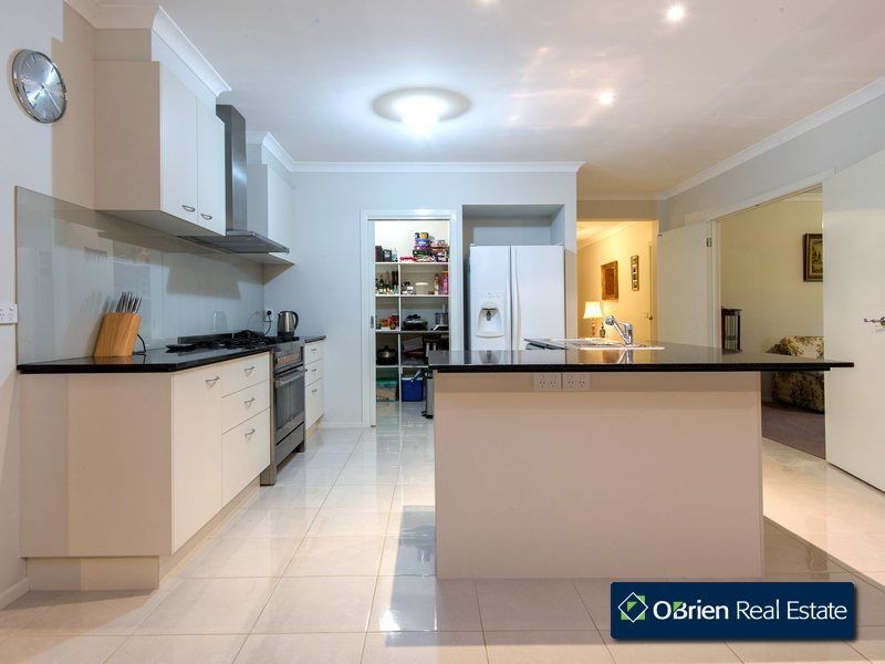 28 Charlock Drive, Cranbourne North VIC 3977