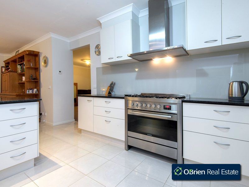 28 Charlock Drive, Cranbourne North VIC 3977