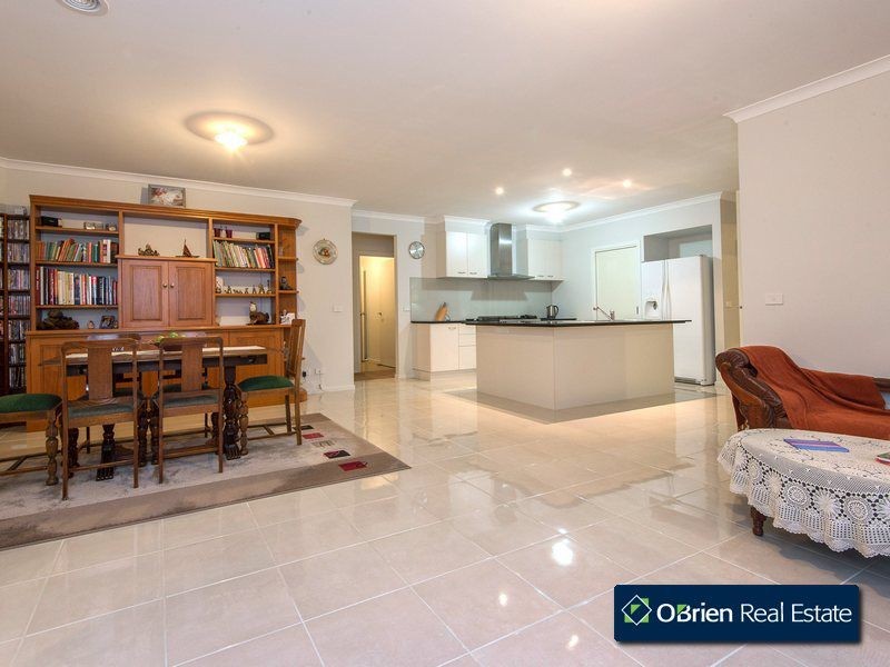 28 Charlock Drive, Cranbourne North VIC 3977