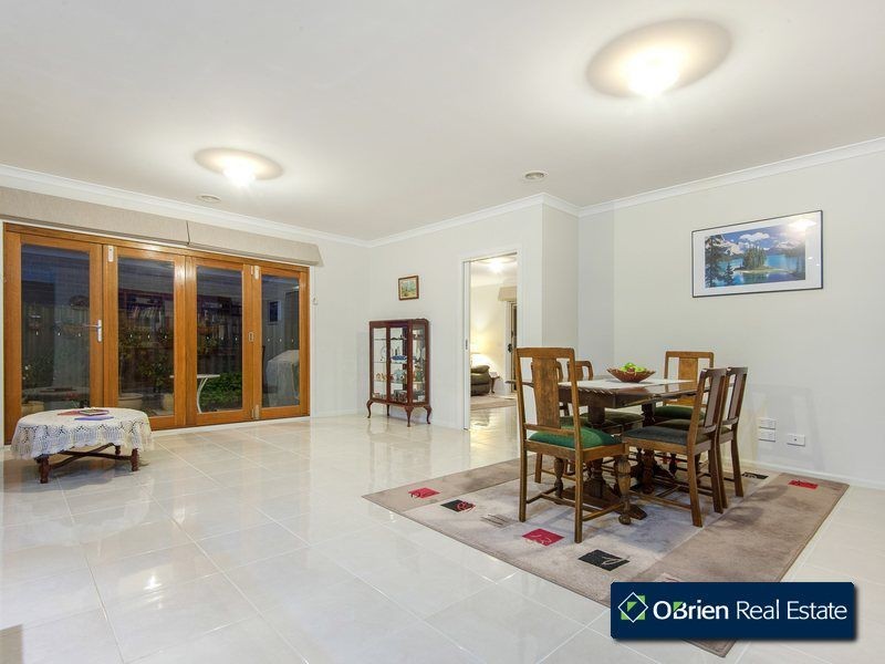 28 Charlock Drive, Cranbourne North VIC 3977
