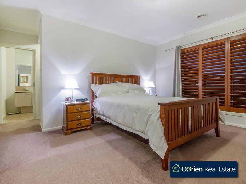 28 Charlock Drive, Cranbourne North VIC 3977