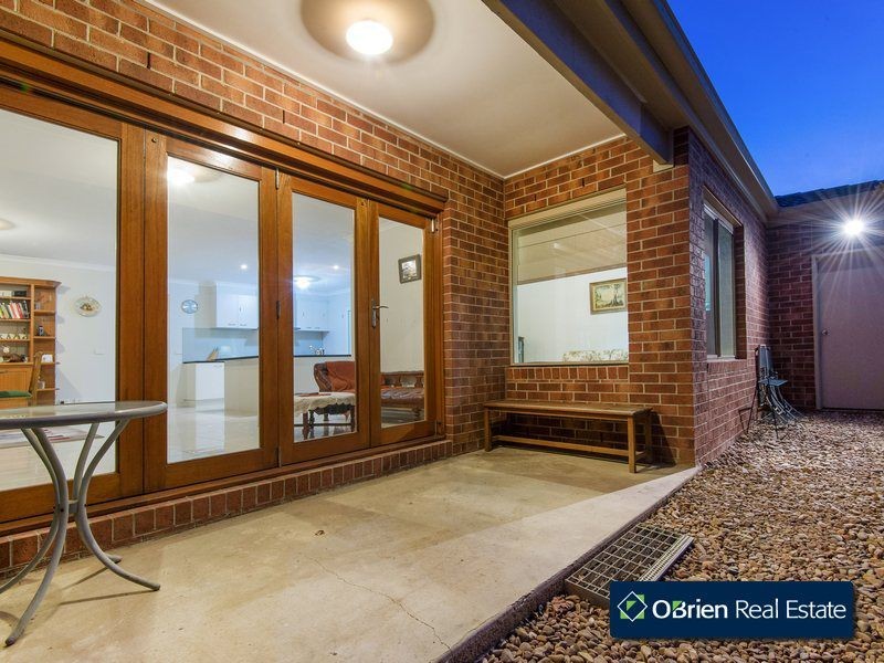 28 Charlock Drive, Cranbourne North VIC 3977
