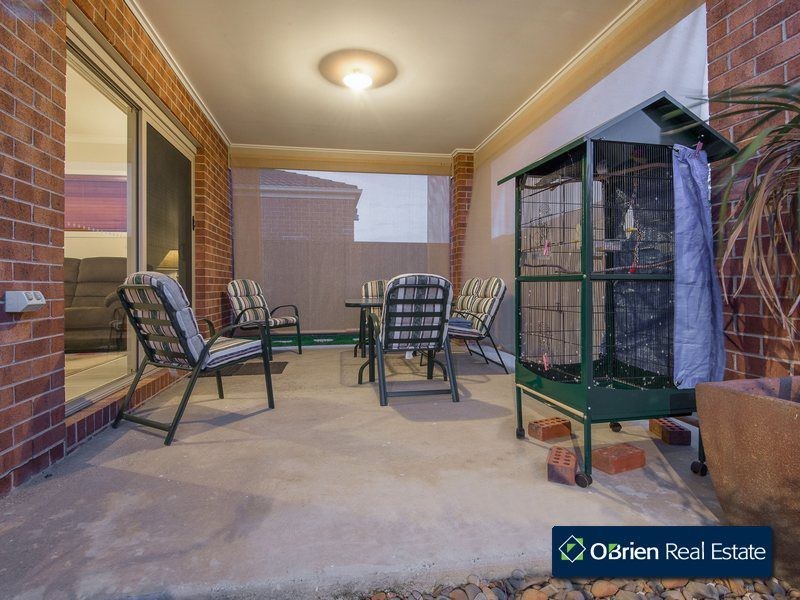28 Charlock Drive, Cranbourne North VIC 3977