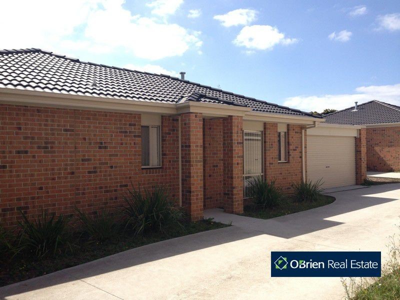 2/6-8 Murray Court, Cranbourne VIC 3977