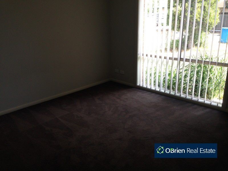 2/6-8 Murray Court, Cranbourne VIC 3977