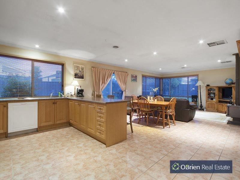 3 Ormiston Place, Narre Warren South VIC 3805