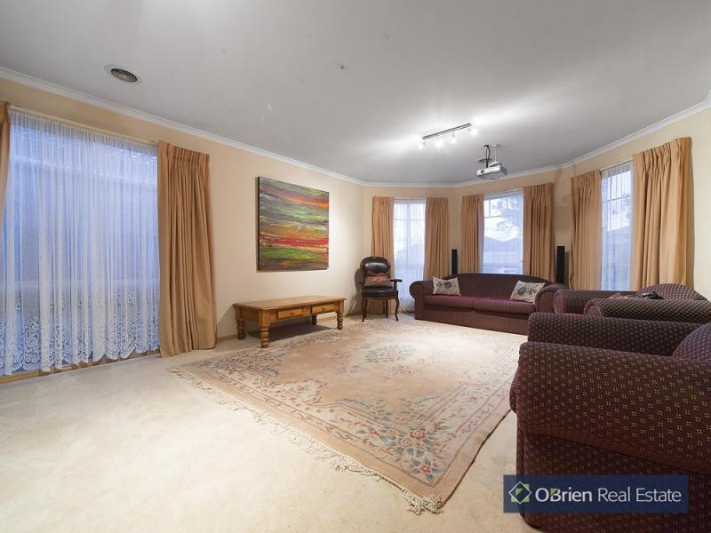 3 Ormiston Place, Narre Warren South VIC 3805