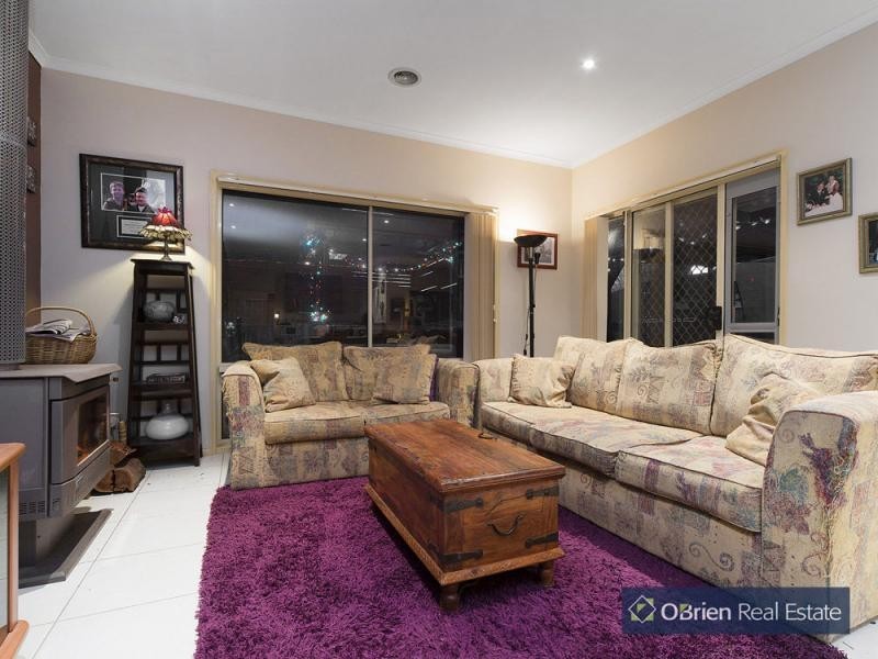 34 Champagne Grove, Narre Warren South VIC 3805