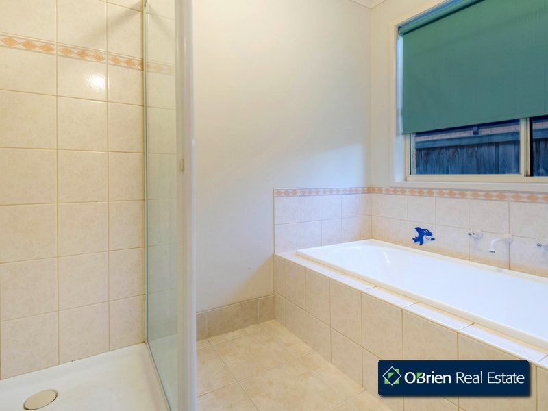 10 Royal Court, Narre Warren South VIC 3805