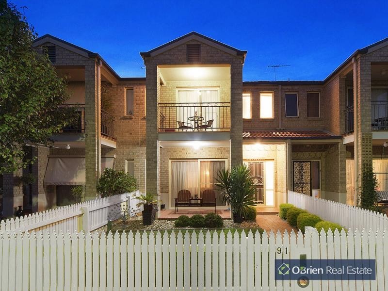 91 Golden Grove Drive, Narre Warren South VIC 3805