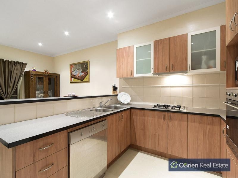 91 Golden Grove Drive, Narre Warren South VIC 3805
