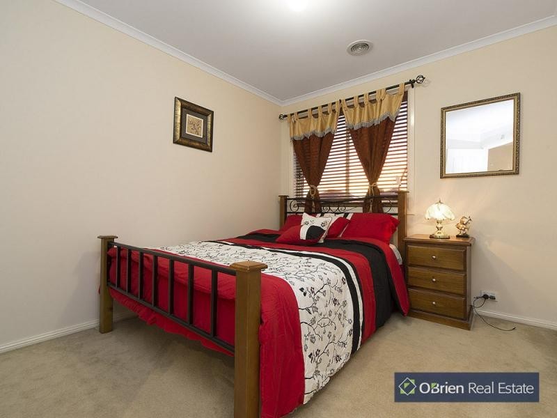 91 Golden Grove Drive, Narre Warren South VIC 3805