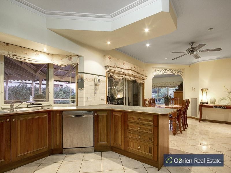 29 Southern Boulevard, Narre Warren South VIC 3805