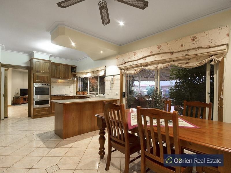 29 Southern Boulevard, Narre Warren South VIC 3805