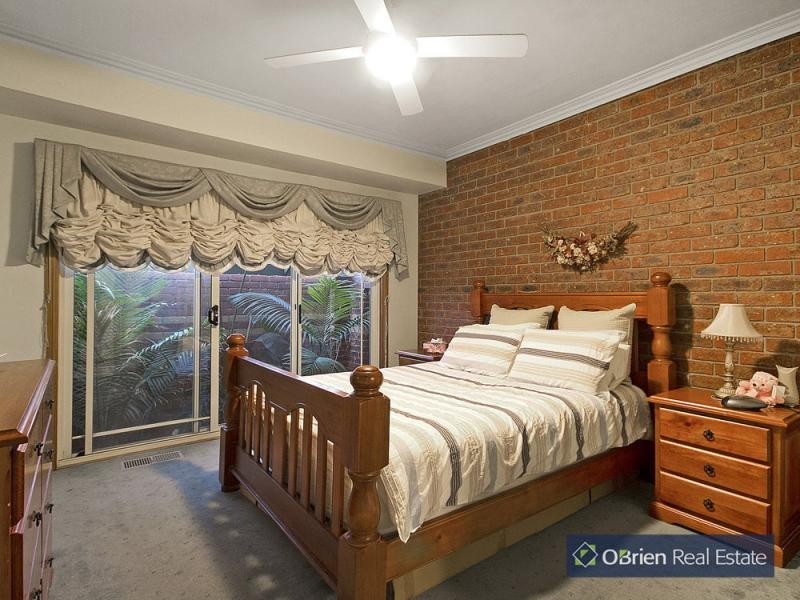 29 Southern Boulevard, Narre Warren South VIC 3805