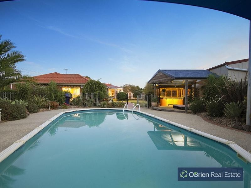 29 Southern Boulevard, Narre Warren South VIC 3805