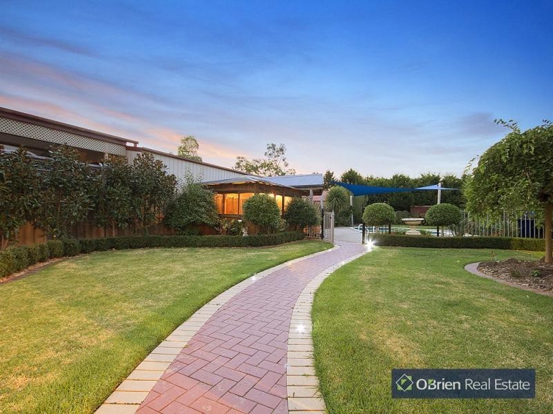 29 Southern Boulevard, Narre Warren South VIC 3805