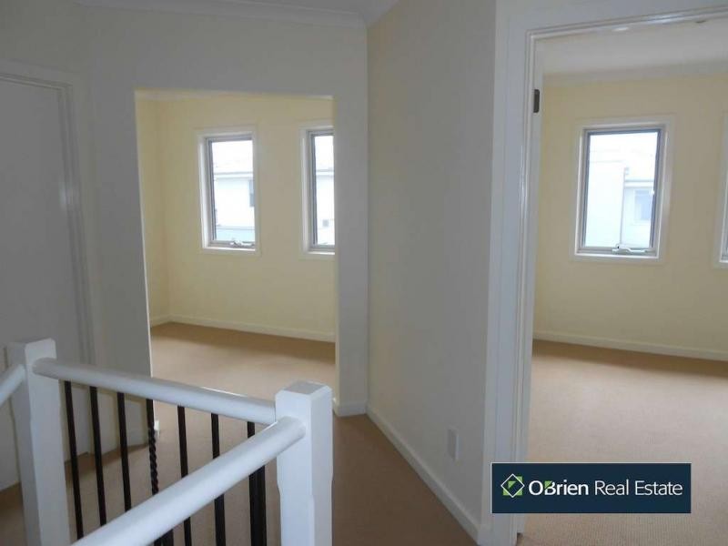 3/6-8 Innes Court, Berwick VIC 3806