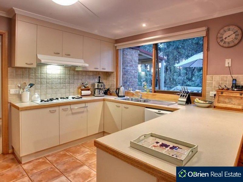 13 Majestic Drive, Emerald VIC 3782