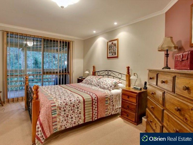 13 Majestic Drive, Emerald VIC 3782