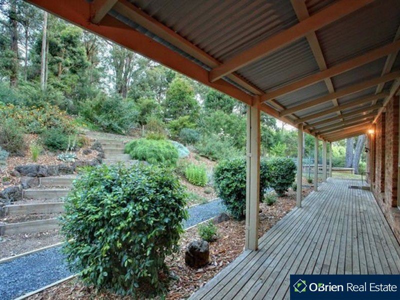 13 Majestic Drive, Emerald VIC 3782
