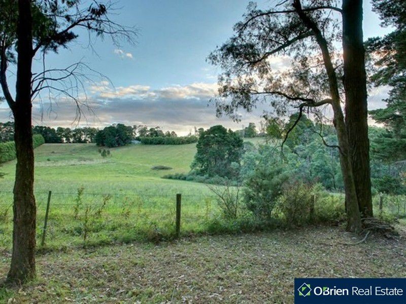 13 Majestic Drive, Emerald VIC 3782