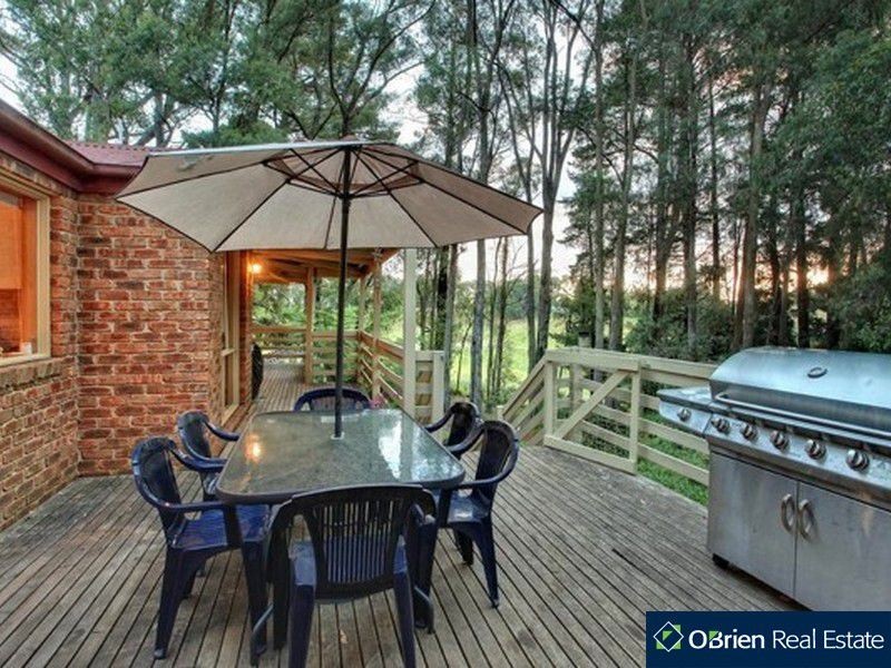 13 Majestic Drive, Emerald VIC 3782