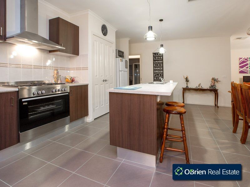 37 Saul Avenue, Berwick VIC 3806