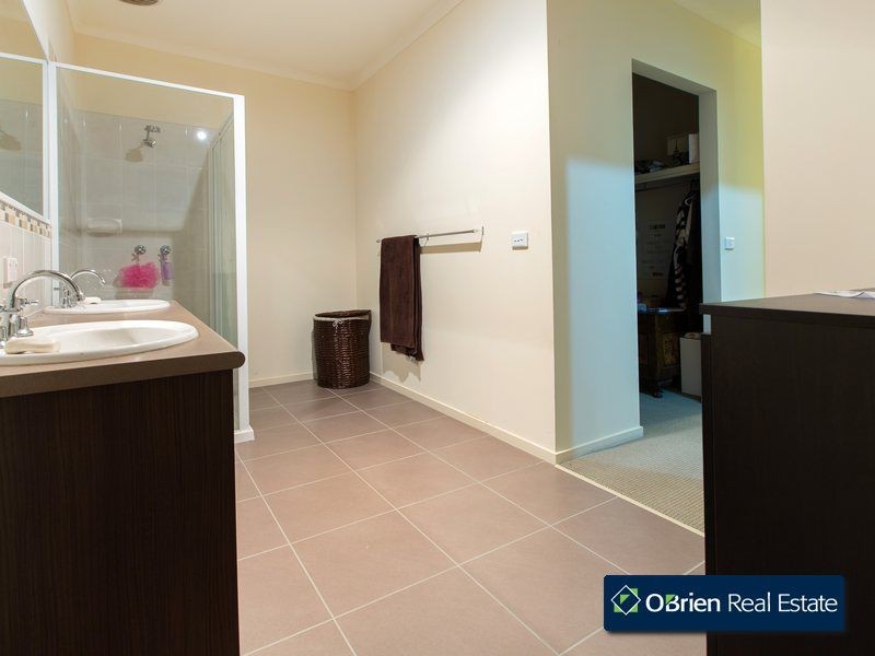 37 Saul Avenue, Berwick VIC 3806