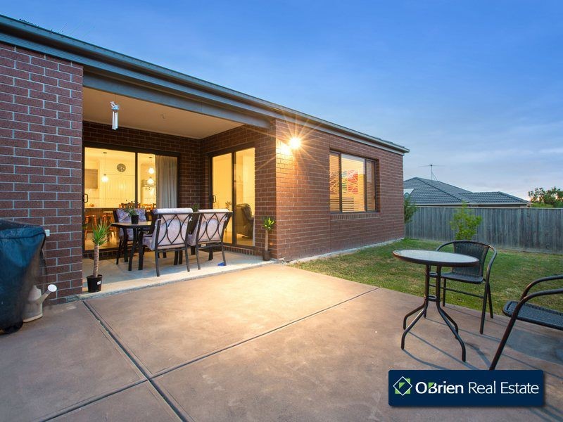 37 Saul Avenue, Berwick VIC 3806