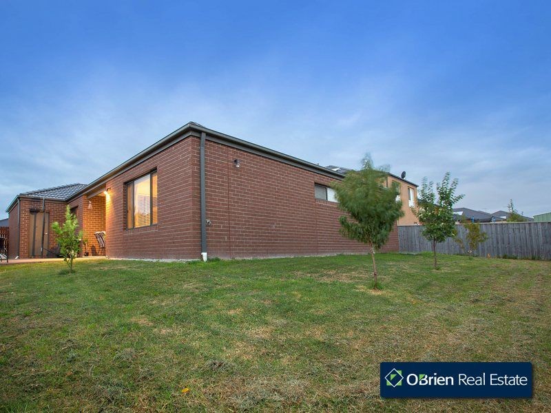 37 Saul Avenue, Berwick VIC 3806