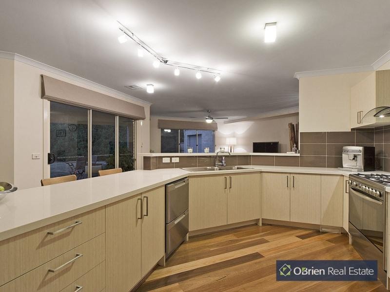 32 Market Lane, Narre Warren South VIC 3805