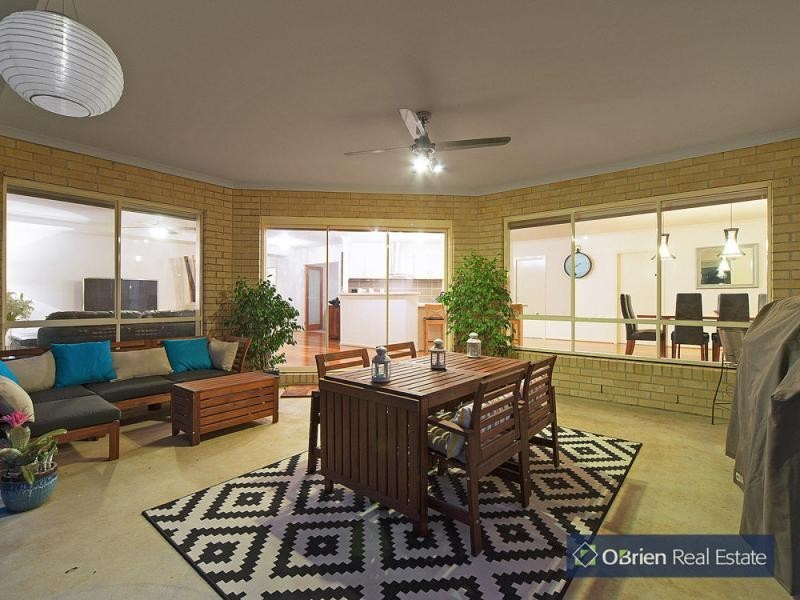 32 Market Lane, Narre Warren South VIC 3805