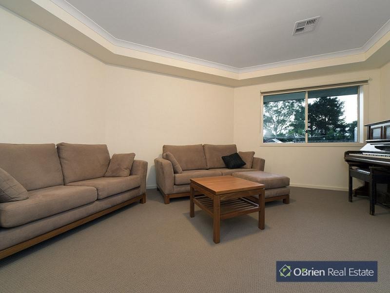 32 Market Lane, Narre Warren South VIC 3805