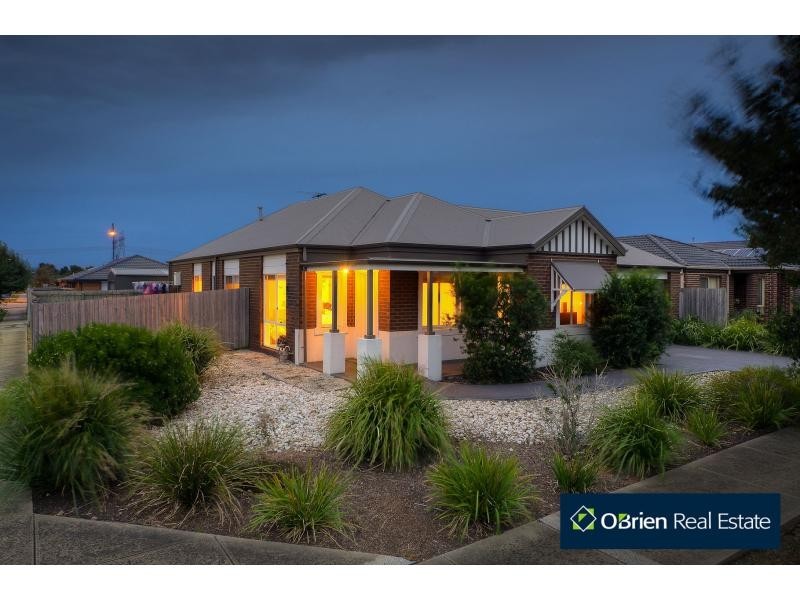 38 Phoenix Avenue, Cranbourne VIC 3977
