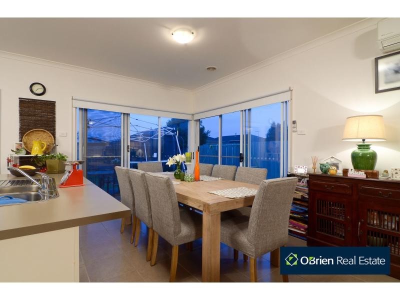 38 Phoenix Avenue, Cranbourne VIC 3977