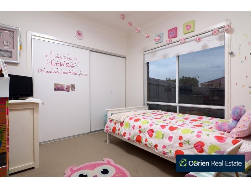 38 Phoenix Avenue, Cranbourne VIC 3977