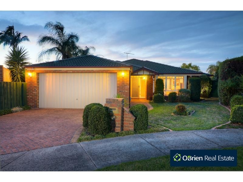 8 Constance Court, Narre Warren VIC 3805