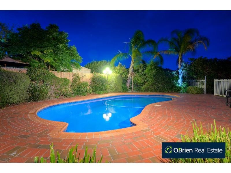 8 Constance Court, Narre Warren VIC 3805