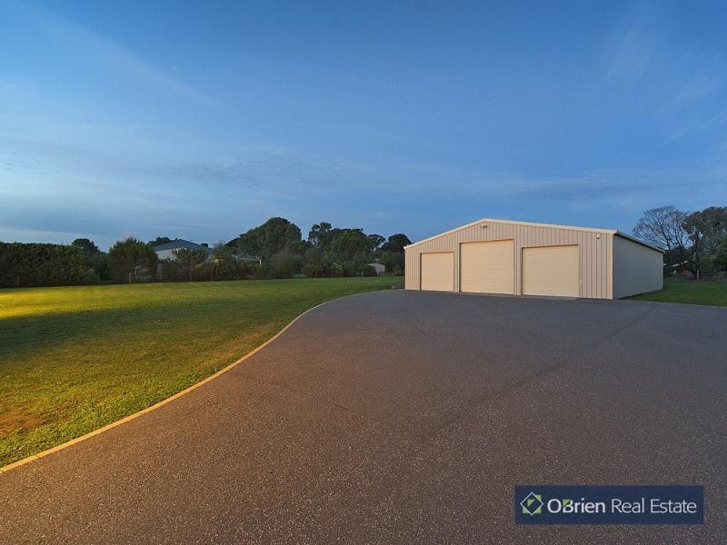 16 Market Lane, Narre Warren South VIC 3805